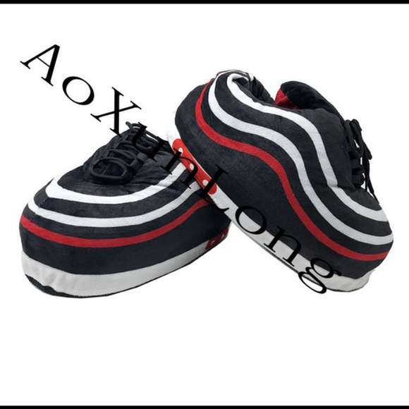 Sneaker slippers. - Picture 2 of 5